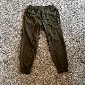 Lululemon ABC Joggers Size: M, Short, Green